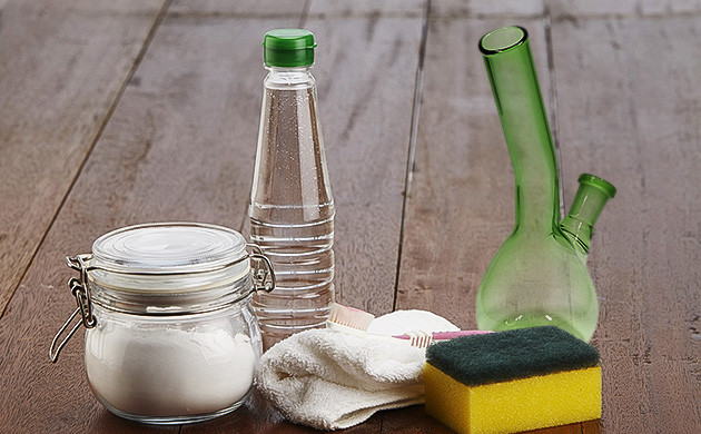 Использование уксуса и пищевой соды для чистки бонга Чистка бонга уксусом и пищевой содой