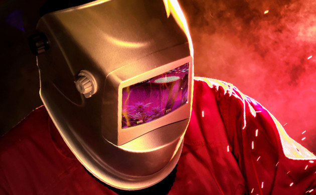 Защита зрения и восприятие цветов под ЛНаТ Шлем для работы под фиолетово-синими лампами