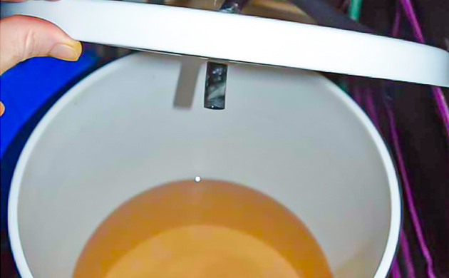 Конечное ведро для слива Второе ведро для установки за пределами бокса