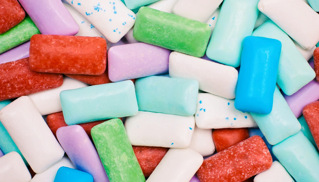 Пожевать жевательную резинку Жевательная резинка