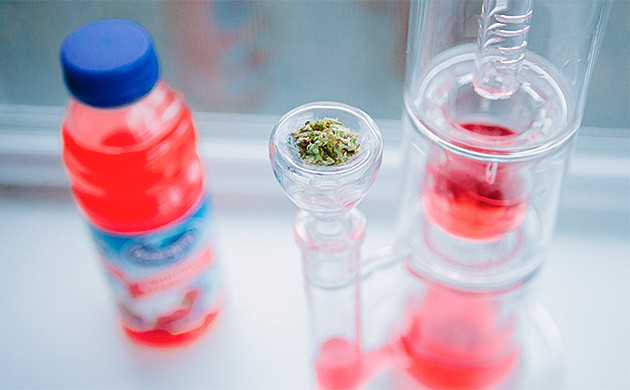 Клюквенный морс в качестве жидкости для бонга Клюквенный морс и бонг