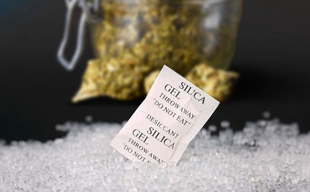 Кремнезем для равномерного удаления влаги из растительной массы Кремний на этапе сушки и пролечки конопли