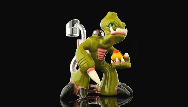 Работа художника Saltglass Бонг пришелец