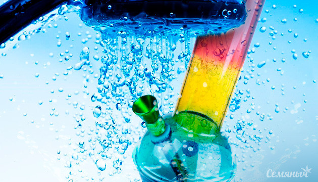 Почему нужно регулярно менять воду в бонге Зачем менять воду в бонге