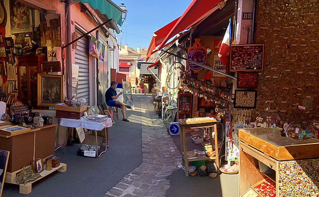 Рынок Сент-Уан место для каннатуристов в Париже Рынок Сент-Уан место для каннатуристов в Париже